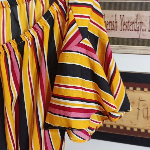 🟢4/$15🟢 4oz (A4) umgee tie waist blouse - Picture 4 of 5